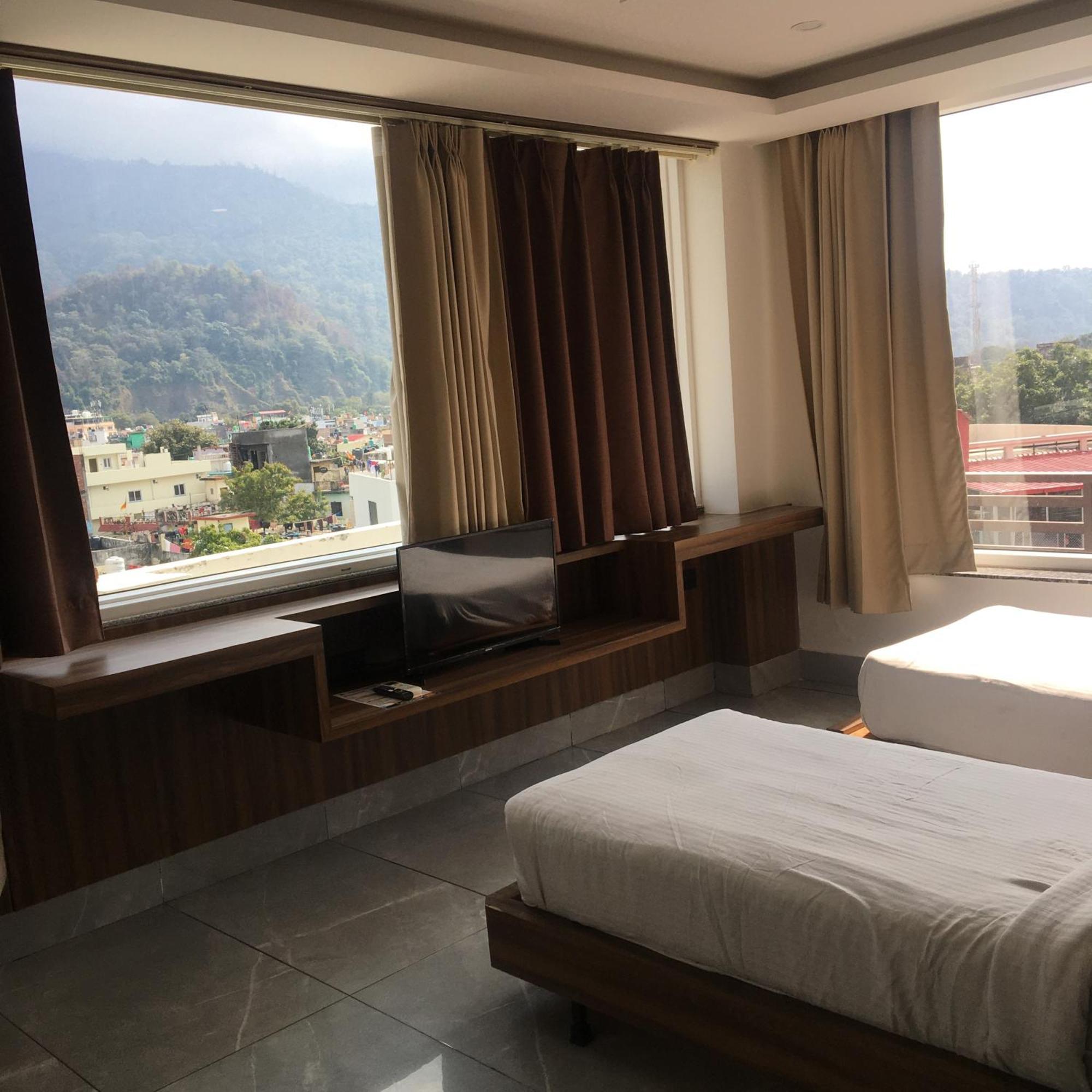 Hotel Trihari Rishikesh Exterior photo