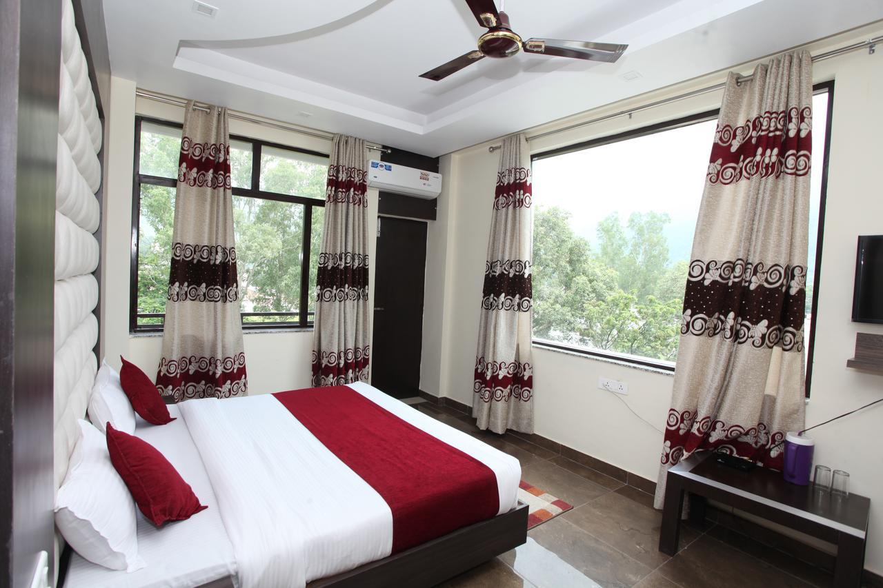 Hotel Trihari Rishikesh Exterior photo